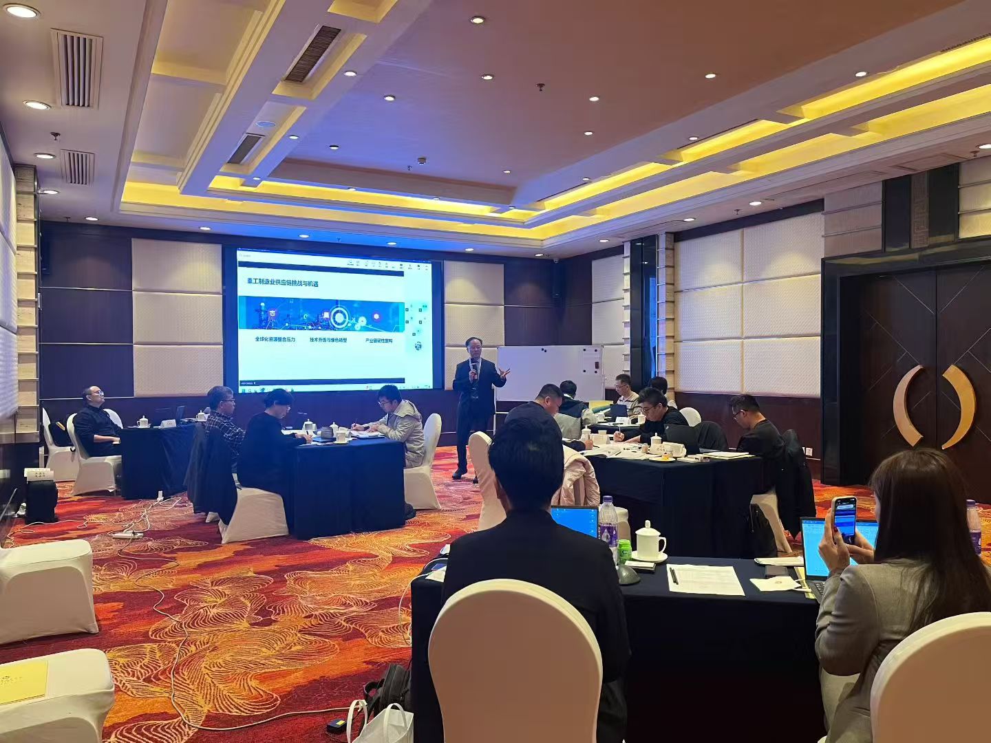 735d9fedcad2f4218d23aefa44dab11