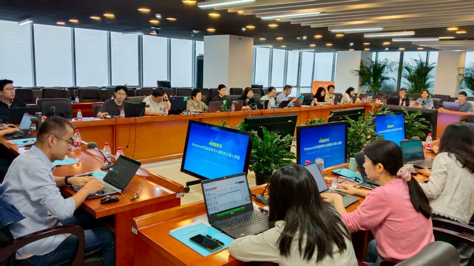 8dc6bf50734f343f54da1b562798313