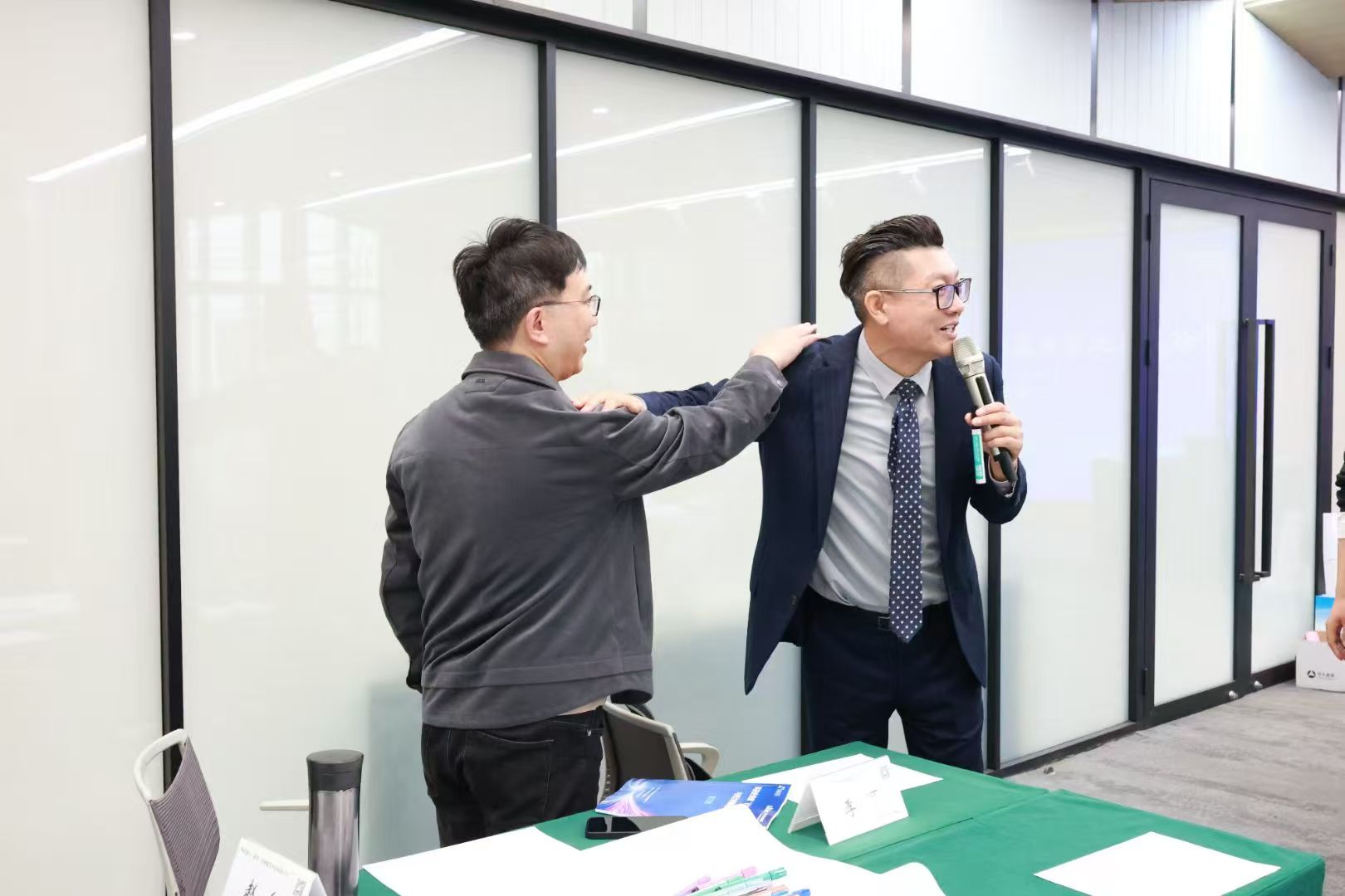 71d198138090e4c5d3cb86dd1f4367d 71d198138090e4c5d3cb86dd1f4367d